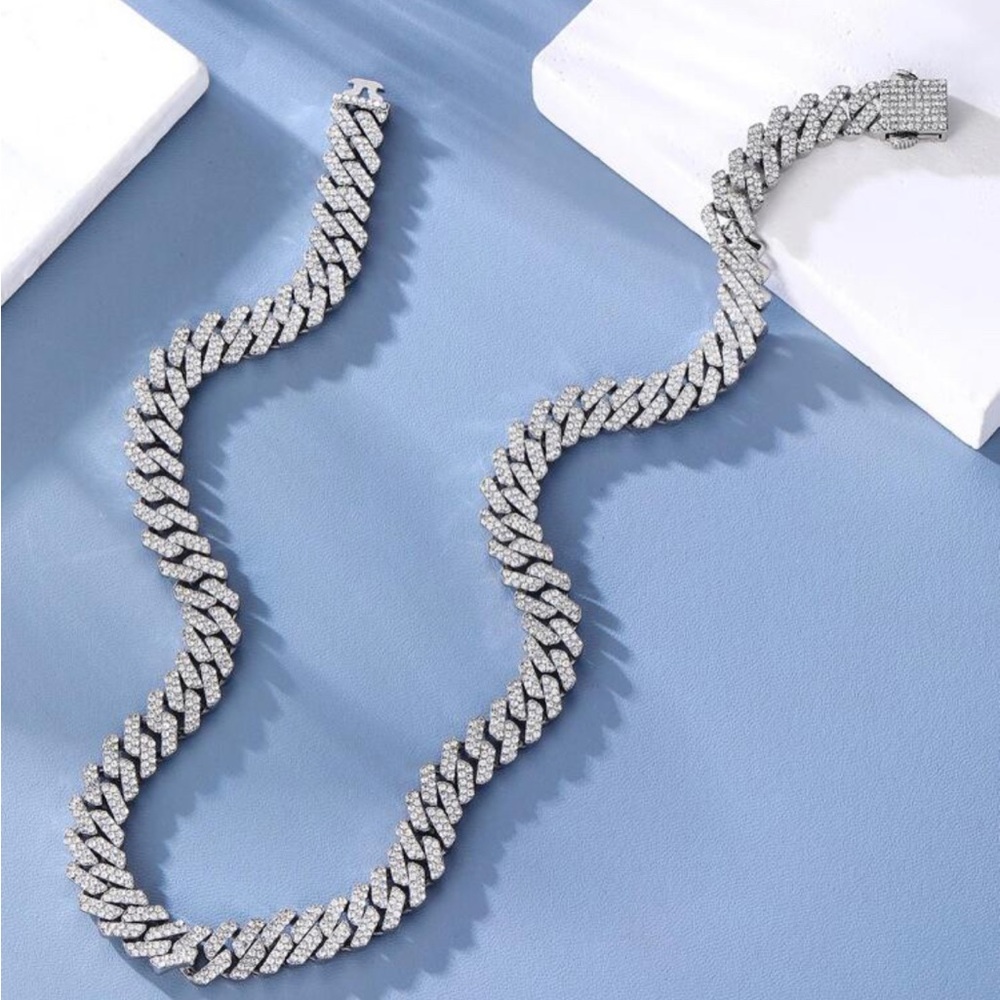 Cuban rhinestone necklace. 18” - Picture 1 of 1